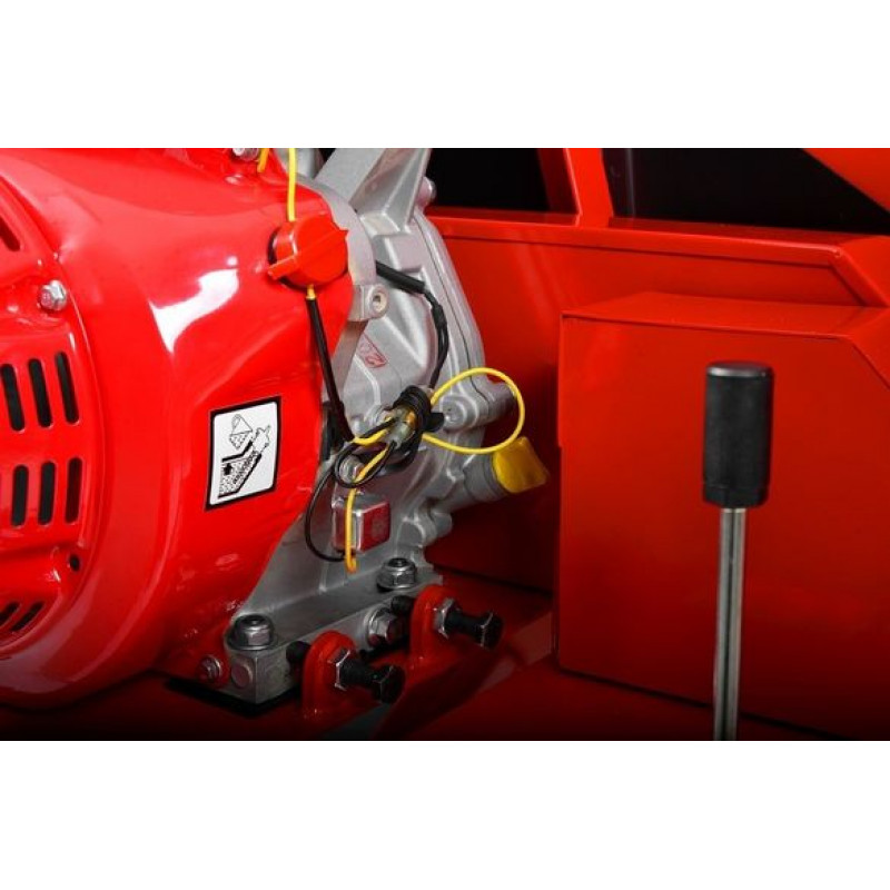 Пила циркулярна бензинова HECHT 890