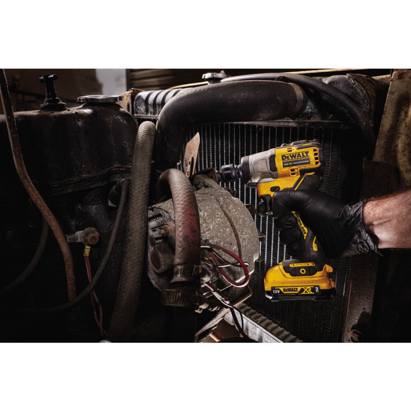 Гайковерт ударный акумуляторний безщітковий DeWALT DCF902D2