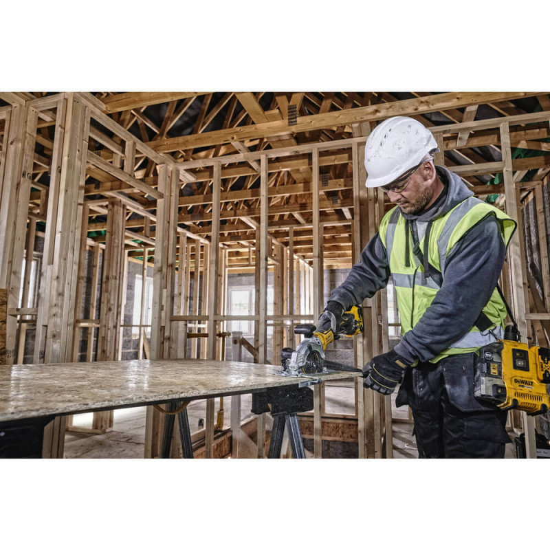 Пила дискова акумуляторна безщіткова DeWALT DCS571P2