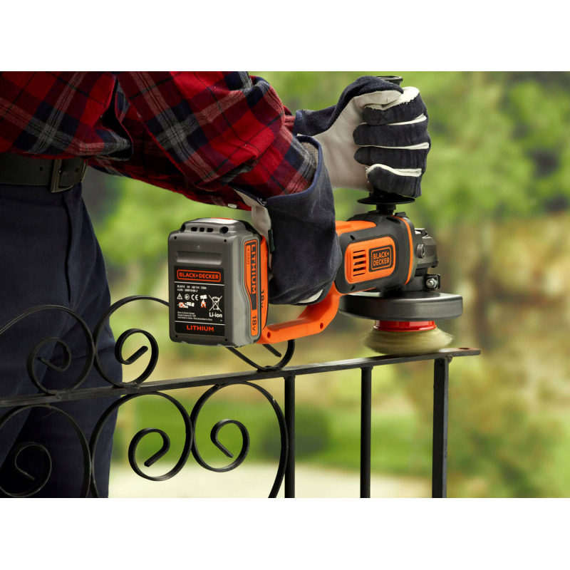 Шліфмашина кутова - болгарка акумуляторна BLACK+DECKER BCG720N