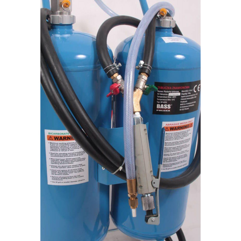Піскострумний пристрій з баком Bass Polska BP-4252