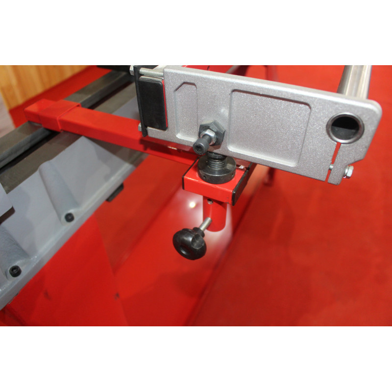 Токарний верстат для обробки і заточування заготовок Holzmann VD 1100N