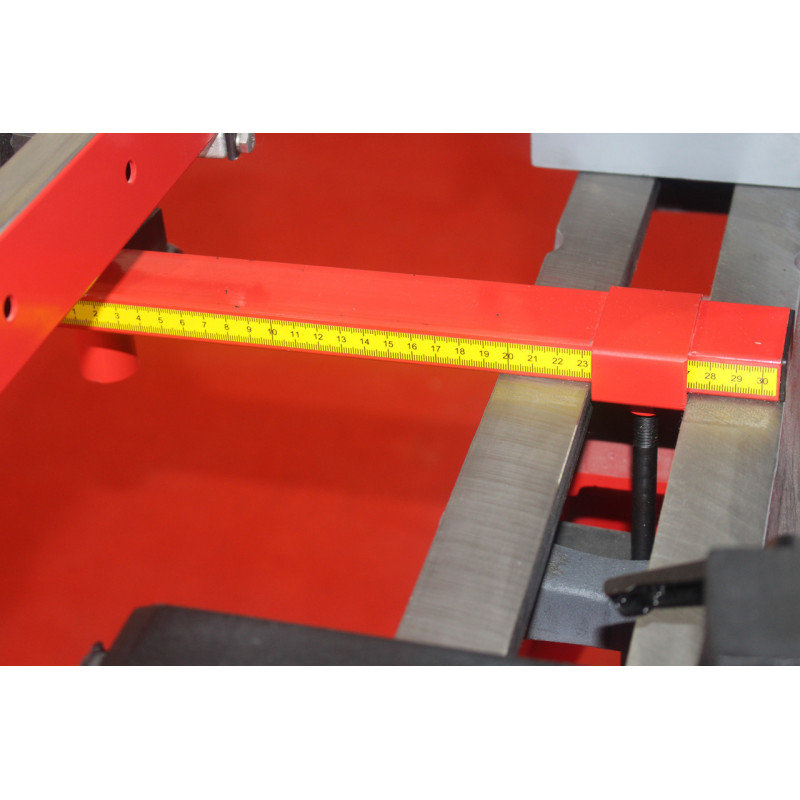 Токарний верстат для обробки і заточування заготовок Holzmann VD 1100N