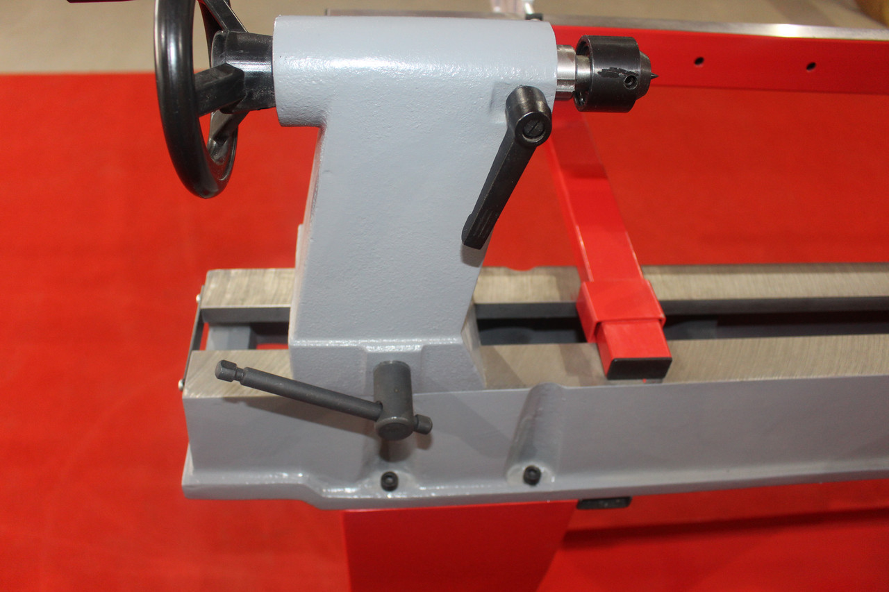 Токарний верстат для обробки і заточування заготовок Holzmann VD 1100N