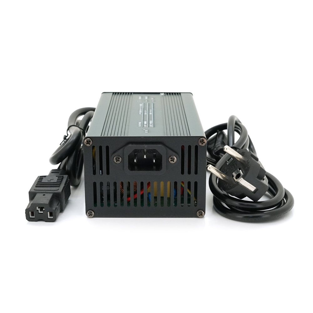 Зарядний пристрій для акумуляторів LiFePO4 48V(58,4V),16S,8A, роз'єм 3pin,173x90x50mm