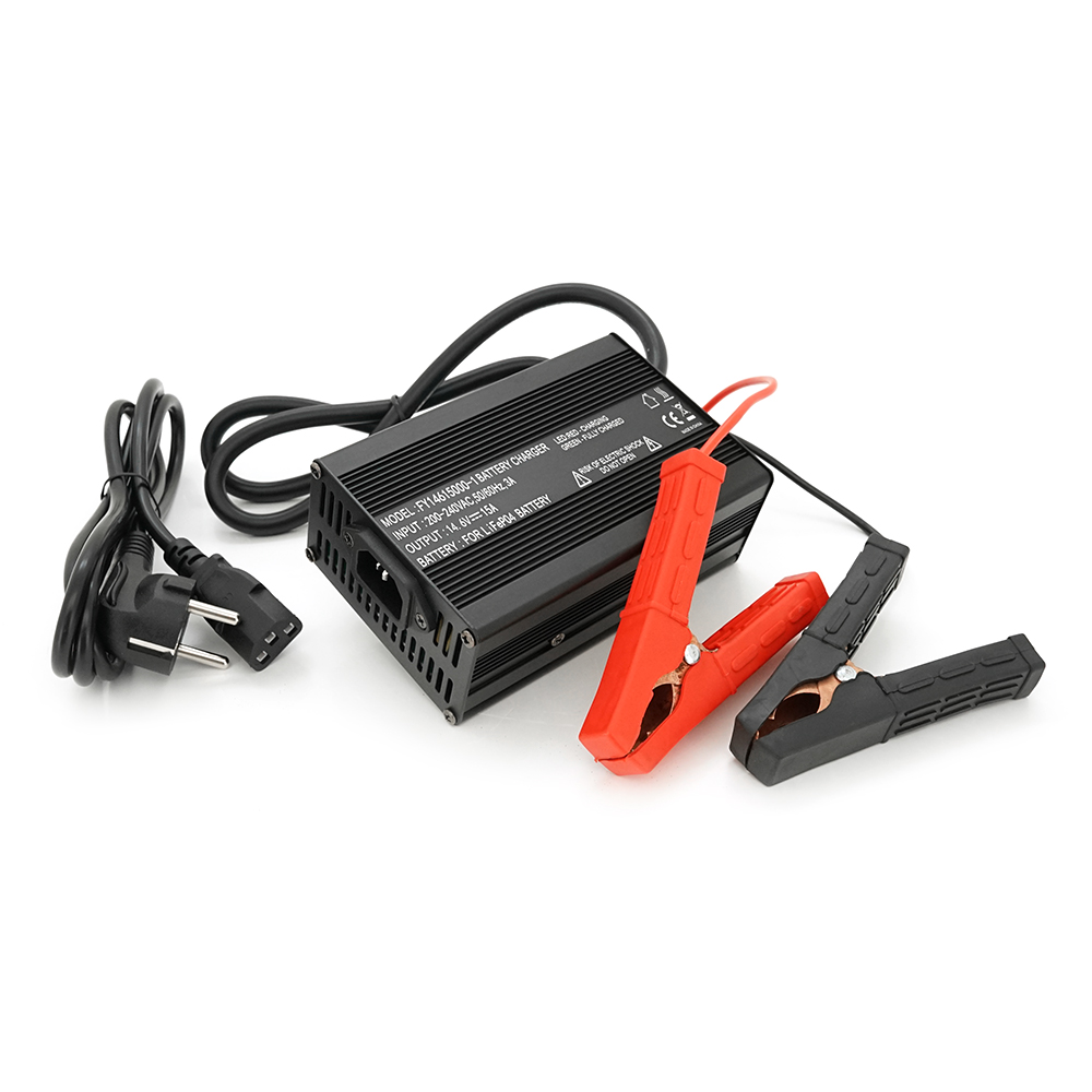 Зарядний пристрій для акумуляторів LiFePO4 12V(14,6V),4S,15A, роз'єм XT60,135x90x50mm