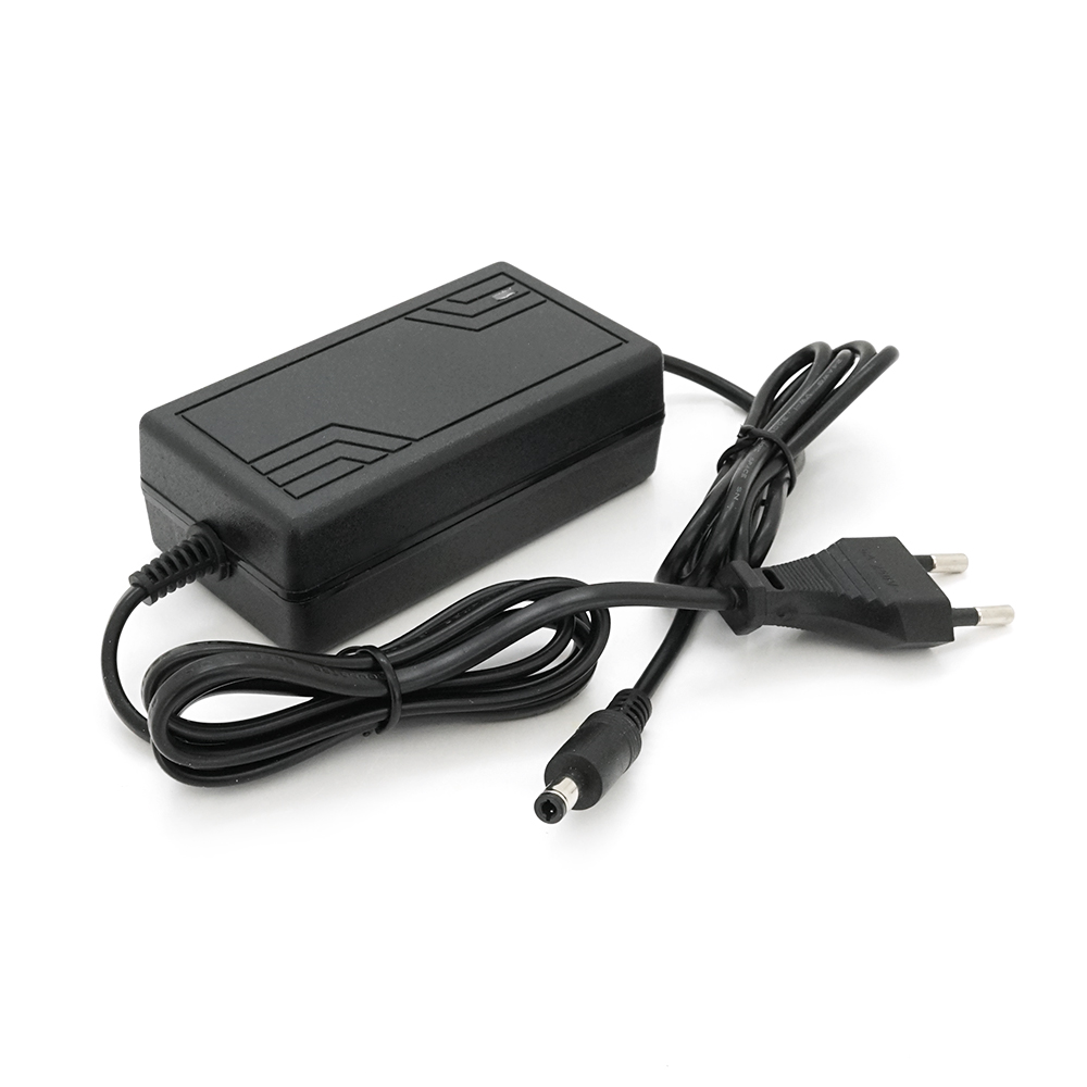 Зарядний пристрій для акумуляторів LiFePO4 12V(14,6V),4S,1,5A, штекер 5.5*2.5, з індикацією