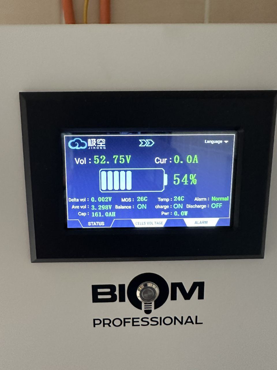 Акумуляторна батарея Biom Professional BALFP-512300-V2 48В (51.2В) 15кВтч з автоматами на корпусі та новим великим сенсорним екраном